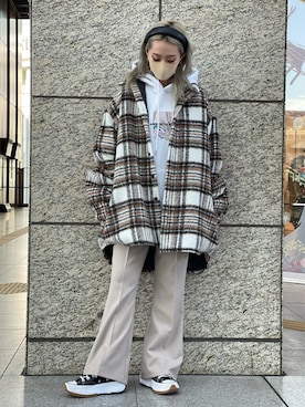 「L.H.P（エルエイチピー）のアイテム（パーカー）」を使った、yukaiwamotoさん（レディース・161cm）の冬コーディネート