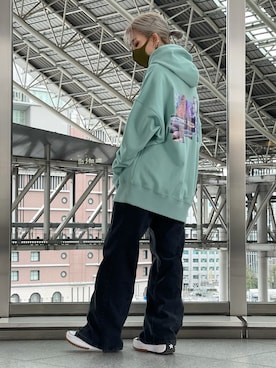 「アイテム（パーカー、グリーン系）」を使った、yukaiwamotoさん（レディース・161cm）の春コーディネート