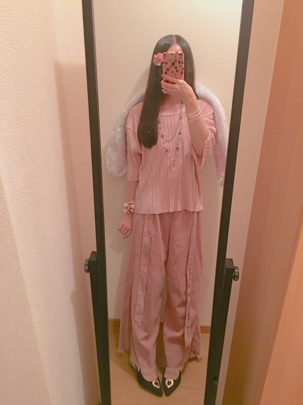 「うさみみ、たれみみ、エンジェル、ラフラフ、ゆるコーデ、びゅーていー、ピンク、天使」｜「うさみみ天使ぴぴ。のうさみみ天使ぴぴ。（その他、ピンク系）」を使った、たれみみコさん（レディース・155cm）の秋コーディネートの1枚目の写真