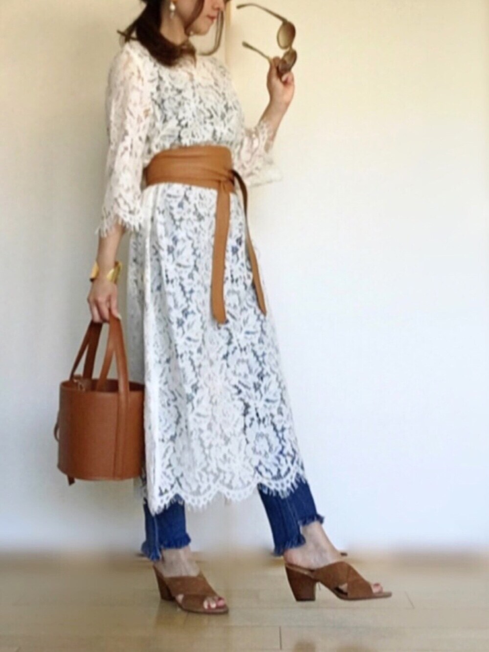 「大人カジュアル、ootd、デニムパンツ、レース、ダメージデニムパンツ、ﾘﾍﾟｱﾃﾞﾆﾑ、おチビコーデ、好きなものを好きなだけ、繋」｜「正面からのアイテム（ワンピース、ホワイト系）」を使った、U.さん（レディース・152cm）の夏コーディネートの1枚目の写真