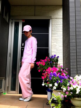 キャップを使った オールピンク のメンズ人気ファッションコーディネート Wear