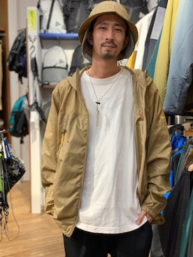 「MANASTASH（マナスタッシュ）のアイテム（マウンテンパーカー）」を使った、Junpei  Fukadaさん（メンズ・170cm）の秋コーディネート