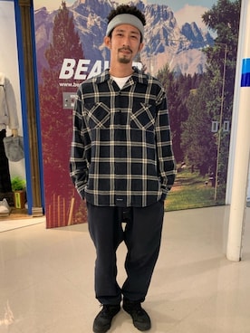 「inov-8（イノヴェイト）のアイテム（シューズ）」を使った、Junpei  Fukadaさん（メンズ・170cm）の秋コーディネート