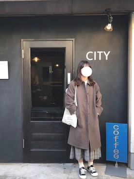 「PAR ICI」｜「アイテム（ステンカラーコート）」を使った、夏生まれさん（レディース・166cm）の夏コーディネート