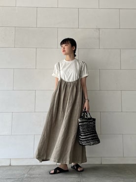 「AURALEE（オーラリー）のアイテム（Tシャツ/カットソー）」を使った、おまつさん（レディース・161cm）の春コーディネート