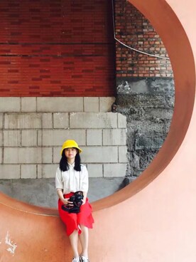 「UNIQLO（ユニクロ）のアイテム（シャツ/ブラウス、ベージュ系）」を使った、效忠Aliceさん（レディース・160cm）の春コーディネート