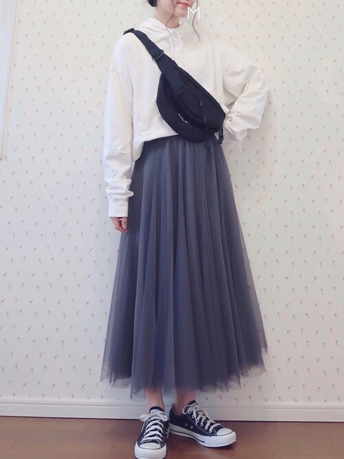MAYUKO is wearing fifth "【インスタグラマーコラボ】チュールロングスカート"
