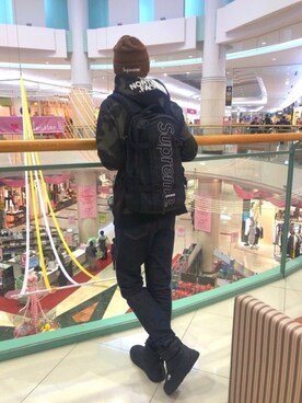 「アイテム（ニットキャップ/ビーニー、ブラウン系）」を使った、Yukihiroさん（メンズ・182cm）の冬コーディネート
