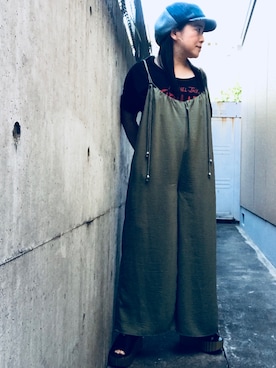 「MURUA（ムルーア）のアイテム（つなぎ/オールインワン）」を使った、髪ボサ子さん（レディース・145cm）の秋コーディネート