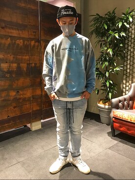 「DIESEL」｜「アイテム（スウェット）」を使った、YANさん（メンズ・169cm）の春コーディネート