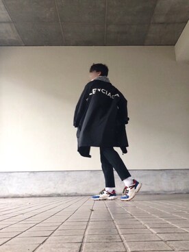 「BALENCIAGA」｜「アイテム（その他アウター）」を使った、MINERさん（メンズ・180cm）の冬コーディネート