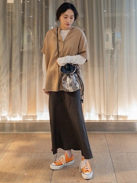 オレンジスニーカー のレディース人気ファッションコーディネート Wear