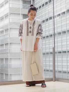 「SHIPS（シップス）のメタルボールネックレス 45cm（ネックレス）」を使った、増田さん（レディース・157cm）の夏コーディネート