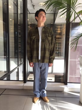 「アイテム（モカシン/デッキシューズ）」を使った、小林 心さん（メンズ・173cm）の秋コーディネート