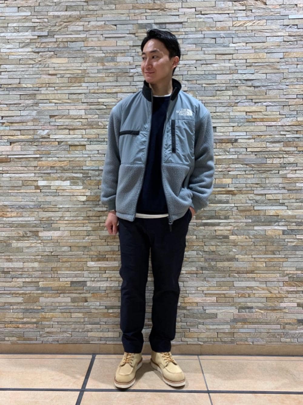 「RECOMMEND  ITEM STYLING、EXCLUTIVE ITEM STYLE」｜「RED WINGの＜REDWING＞ 8173 6MOCTOE R/O/ブーツ（ブーツ、ベージュ系）」を使った、小林 心さん（メンズ・173cm）の秋コーディネートの1枚目の写真