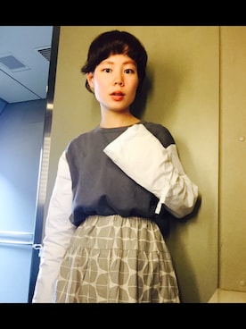 「Handmade（ハンドメイド）のアイテム（Skirt、グレー系）」を使った、やよひさん（レディース・154cm）の夏コーディネート