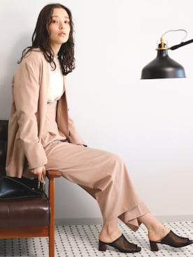 「くすみピンク」｜「アイテム（ノーカラージャケット）」を使った、mystywoman_officialさん（レディース・164cm）の春コーディネート