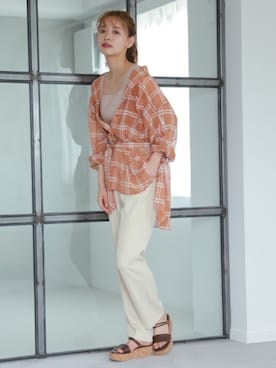 「mysty woman（ミスティウーマン）のシアチェックオーバーシャツ 914143（シャツ/ブラウス、ピンク系）」を使った、mystywoman_officialさん（レディース・166cm）の夏コーディネート
