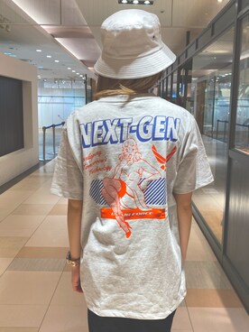 「AVIREX（アヴィレックス）のアイテム」を使った、OSWさん（レディース・160cm・10代）の春コーディネート