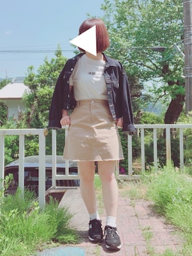 「おちびさん」｜「アイテム（デニムジャケット）」を使った、空耳さん（レディース・146cm）の春コーディネート