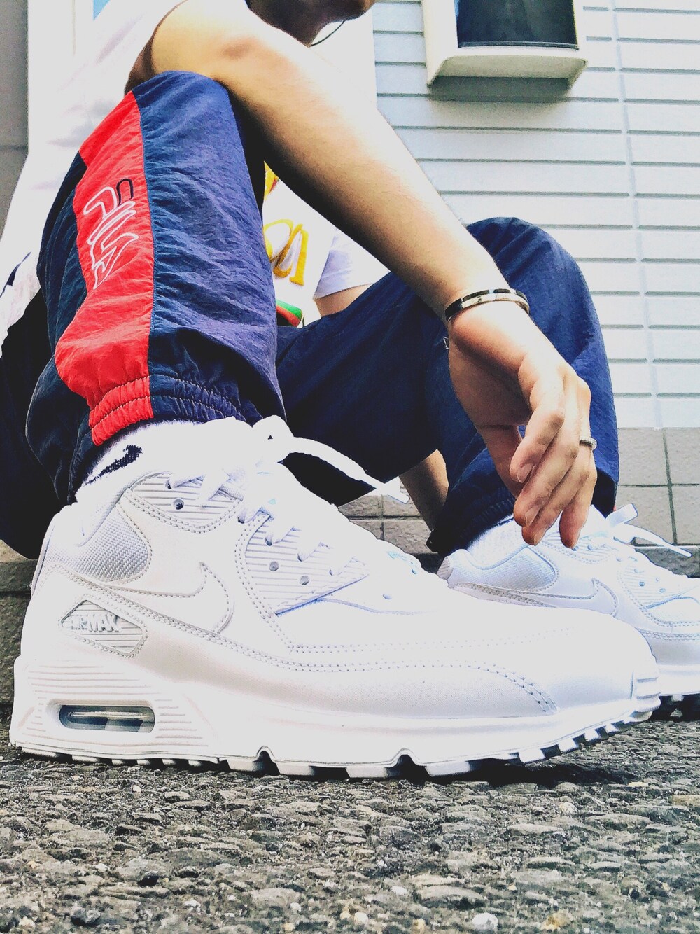 「スニーカー、AIR MAX、NIKE AIR MAX、#nike、FILA、ootd」｜「NIKEのNIKE AIR MAX 90 ESSENTIAL【SP】（スニーカー、ホワイト系）」を使った、kさん（メンズ・172cm）の夏コーディネートの1枚目の写真