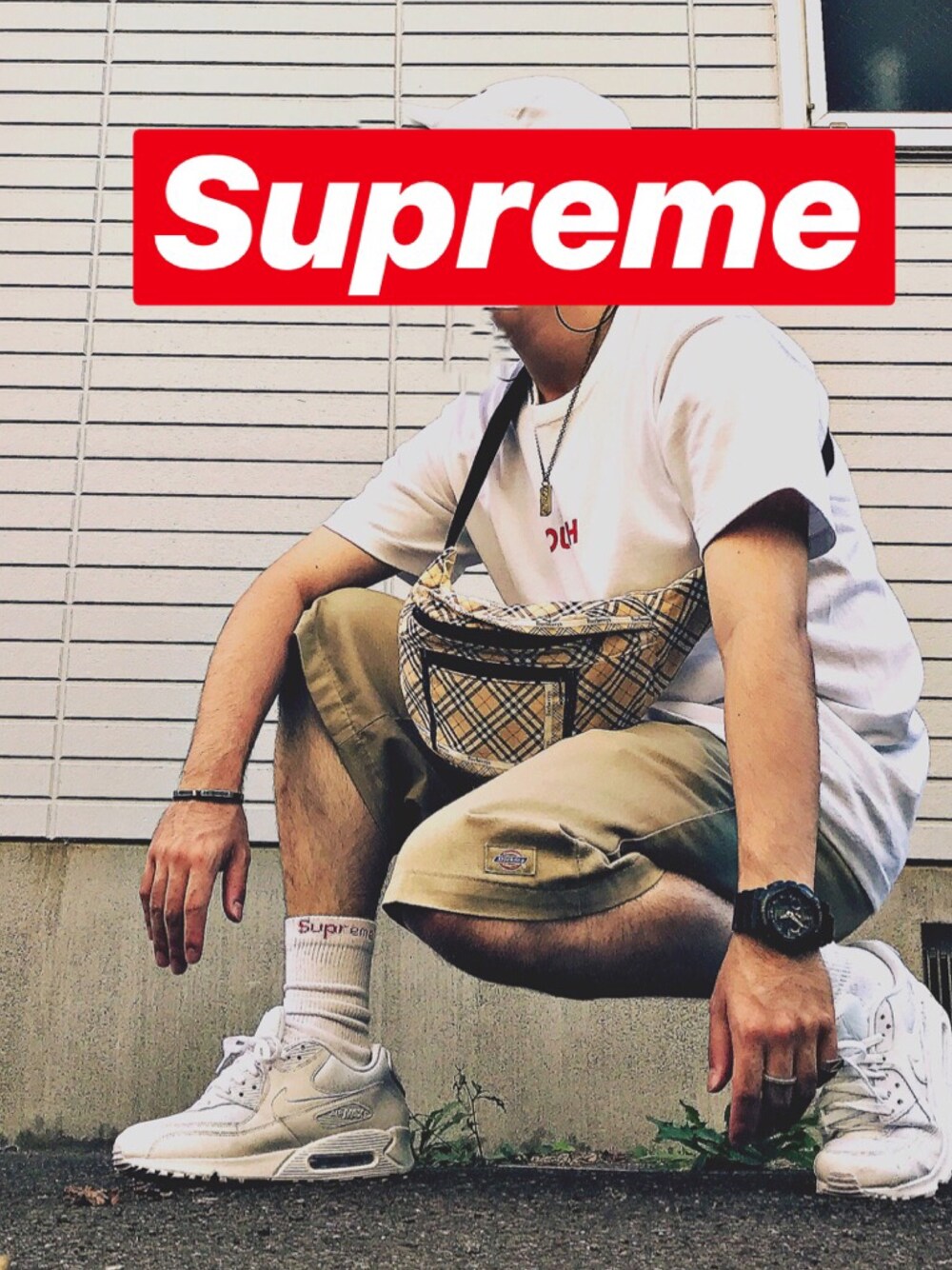 「ootd、youth、supreme、Supreme(シュプリーム)、Hanes、burberry、Dickies、NIKE、NIKE AIR MAX、gshock」｜「BURBERRYのアイテム（ボディバッグ/ウエストポーチ、ベージュ系）」を使った、kさん（メンズ・172cm）の夏コーディネートの1枚目の写真
