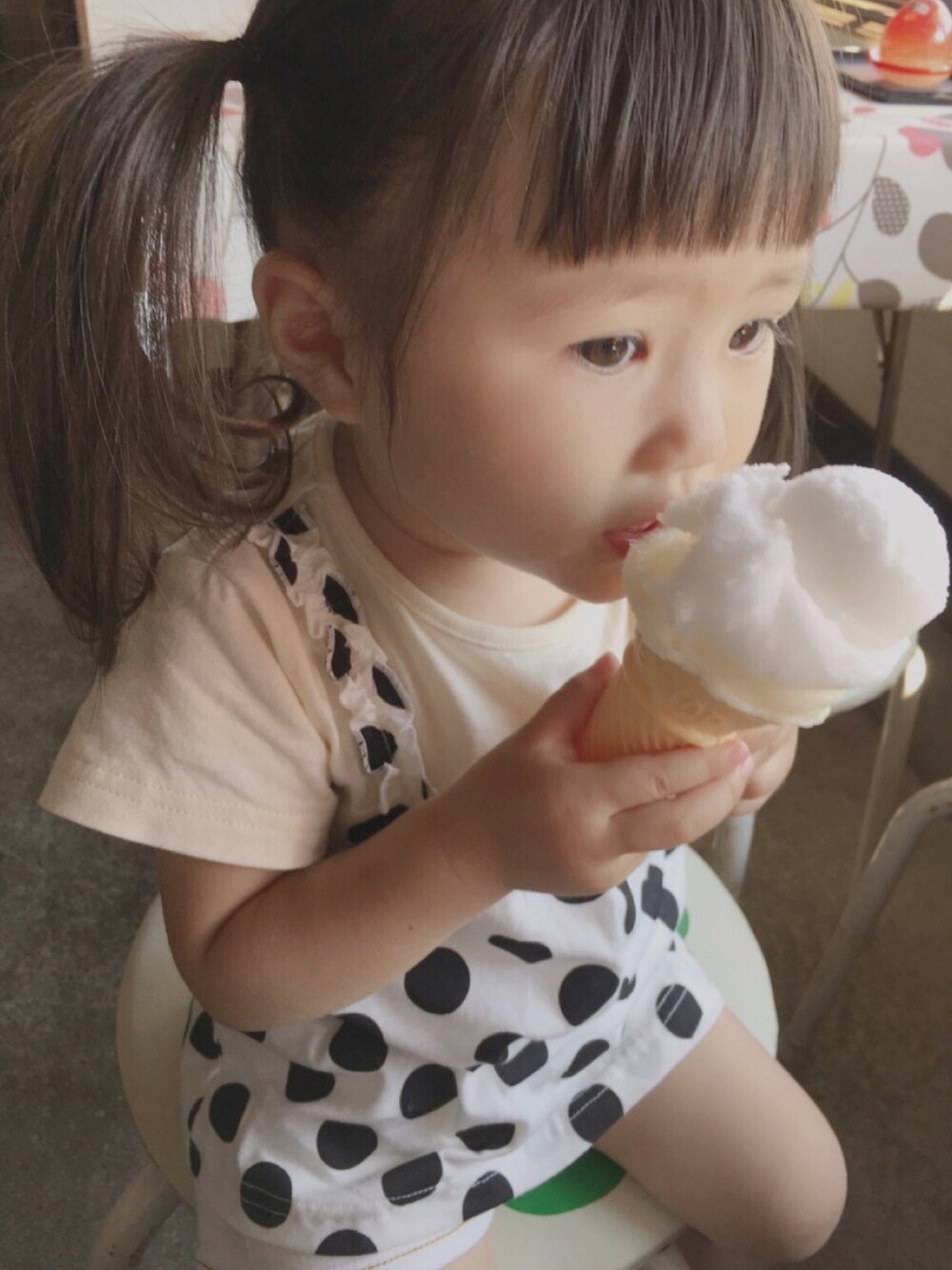 「人様の子」｜「FUTURETENSEのアイテム（チュニック、ホワイト系）」を使った、zozoいちさん（キッズ・90cm）の夏コーディネートの1枚目の写真