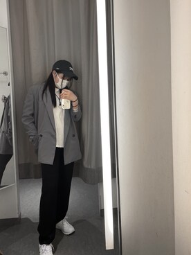 「ホワイトスニーカー」｜「アイテム（キャップ）」を使った、hiyo__coさん（レディース・160cm）の春コーディネート