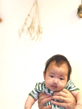 「アイテム（ロンパース、グリーン系）」を使った、keitomitoさん（キッズ・70cm）の春コーディネート