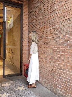 「ISABEL MARANT（イザベルマラン）のアイテム（サンダル）」を使った、角吉娜さん（レディース・170cm）の春コーディネート
