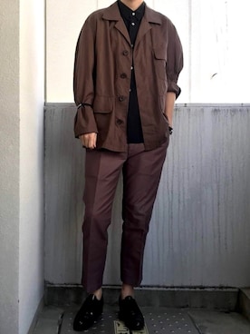 「OLIVER PEOPLES」｜「アイテム（スラックス）」を使った、シーマさん（メンズ・180cm）の秋コーディネート
