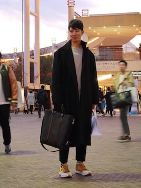「MB（エムビー）のアイテム（トレンチコート）」を使った、シーマさん（メンズ・180cm）の冬コーディネート