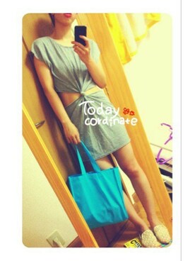 「TOPSHOP（トップショップ）のアイテム名不明（ワンピース、グレー系）」を使った、千夏さん（レディース・160cm）の夏コーディネート