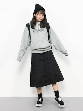 パーカーを使った 黒スカート の人気ファッションコーディネート Wear
