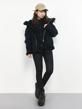 「D-LOOP（ディーループ）のアイテム」を使った、E R Uさん（レディース・157cm）の冬コーディネート