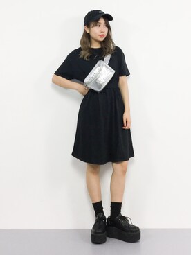 「アイテム（ボディバッグ/ウエストポーチ、シルバー系）」を使った、エル 🍒さん（レディース・157cm）の夏コーディネート