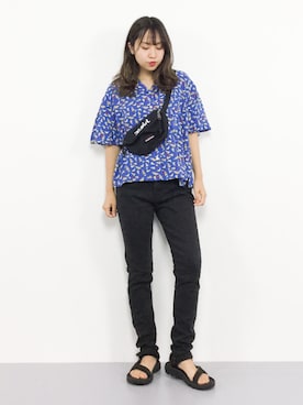 「chuu（チュー）の【chuu☆ViS EDITION】スキニーデニムパンツ（デニムパンツ）」を使った、E R Uさん（レディース・157cm）の夏コーディネート