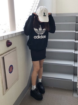 「LACOSTE（ラコステ）のLACOSTE/ラコステ/『L』logo 6panel twill cap/『L』ロゴ6パネルツイルキャップ（キャップ）」を使った、E R Uさん（レディース・157cm）の春コーディネート