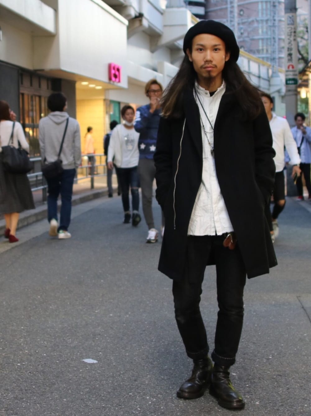 「ROYALFLASH、royalflash梅田、ROYAL FLASH、大阪、ISAMU KATAYAMA BACKLASH、backlash、Ann Demeulemeester、FranCisT_MOR.K.S.、TAKAHIROMIYASHITA The SoloIst. 、black」｜「ISAMU KATAYAMA BACKLASHのアイテム（ジャケット/アウター、ブラック系）」を使った、AOKIFLASH‼︎!さん（メンズ・166cm）の秋コーディネートの1枚目の写真