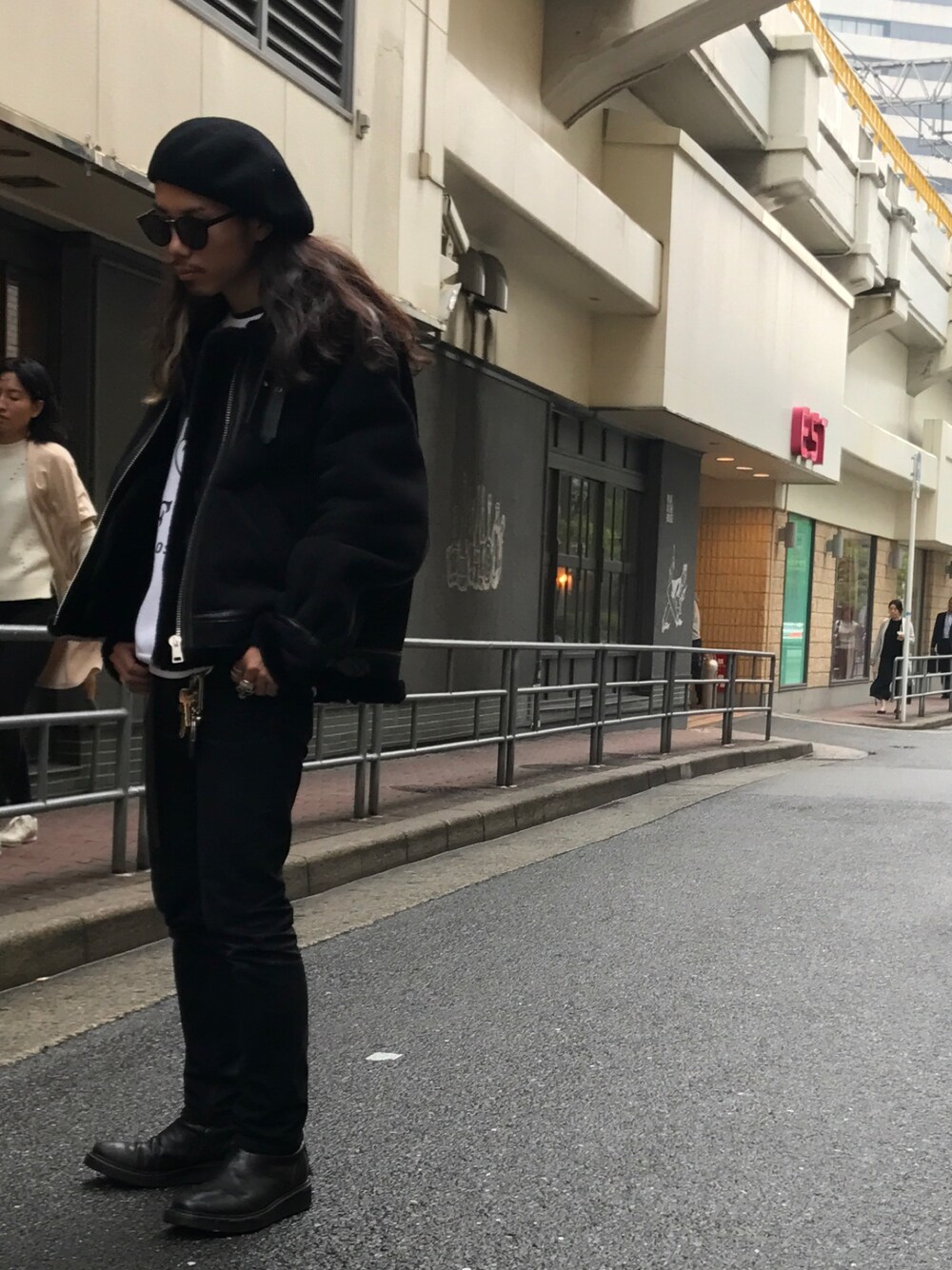 「REPRESENT、TAKAHIROMIYASHITA The SoloIst. 、Ann Demeulemeester、OSCAR&FRANK、ROYAL FLASH、royalflash梅田、ROYALFLASH、大阪、梅田」｜「REPRESENTのアイテム（ジャケット/アウター、ブラック系）」を使った、AOKIFLASH‼︎!さん（メンズ・166cm）の秋コーディネートの1枚目の写真