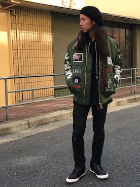 「KMRii（ケムリ）のアイテム（パーカー）」を使った、AOKIFLASH‼︎!さん（メンズ・166cm）の冬コーディネート