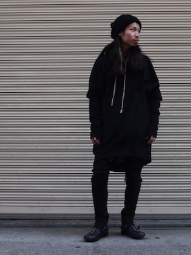 「KMRii（ケムリ）のアイテム（パーカー）」を使った、AOKIFLASH‼︎!さん（メンズ・166cm）の冬コーディネート