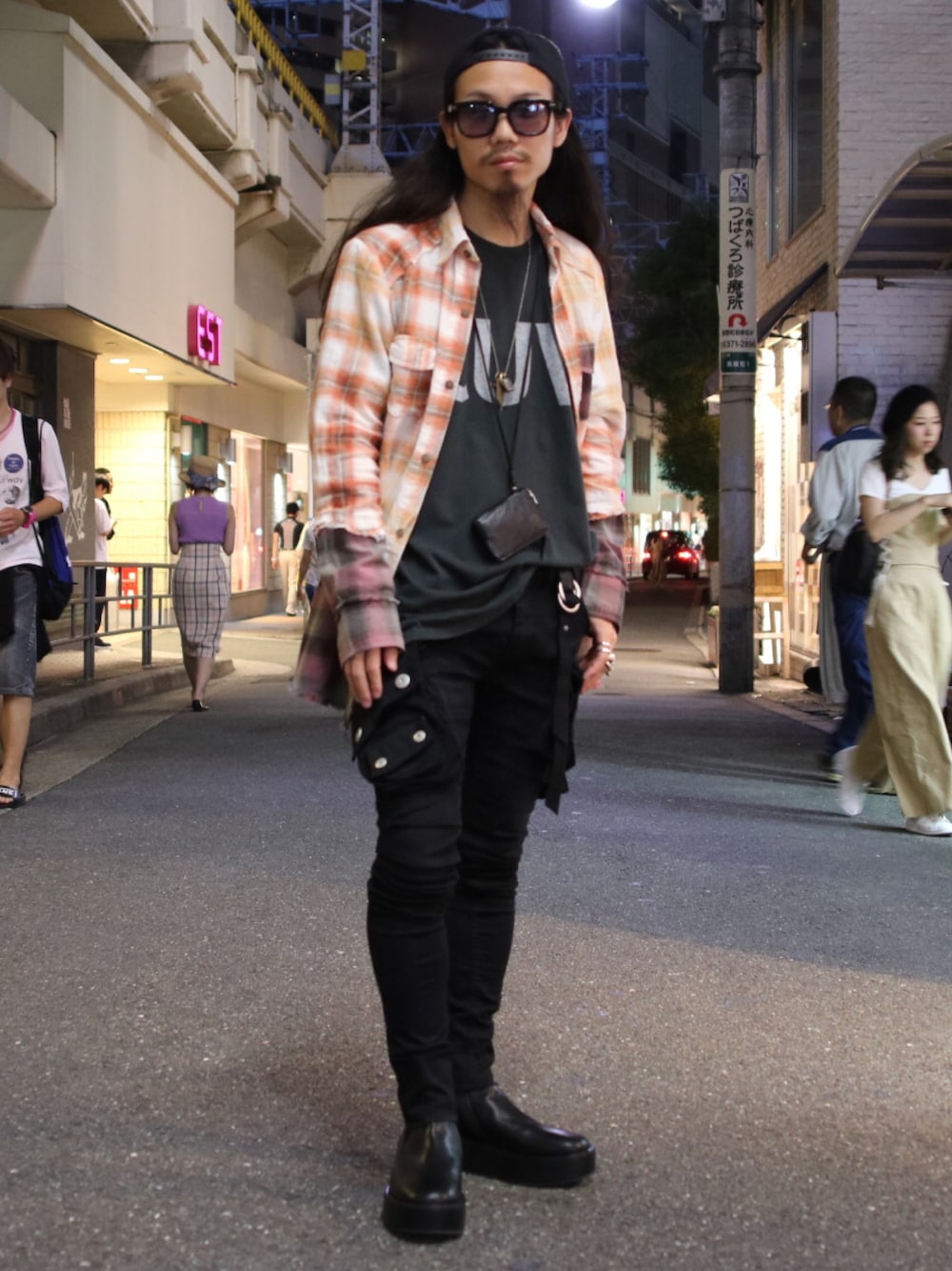 「カジュアルコーデ、ビッグシルエット、シャツ、luv、14th Addiction、SEIGEKI、Ann Demeulemeester、ROYAL FLASH、今日のコーデ、黒Tシャツ」｜「14th Addictionのアイテム（シャツ/ブラウス、オレンジ系）」を使った、AOKIFLASH‼︎!さん（メンズ・166cm）の夏コーディネートの1枚目の写真