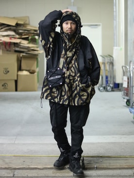 「ROYAL FLASH（ロイヤルフラッシュ）のアイテム（ニットキャップ/ビーニー）」を使った、AOKIFLASH‼︎!さん（メンズ・166cm）の冬コーディネート
