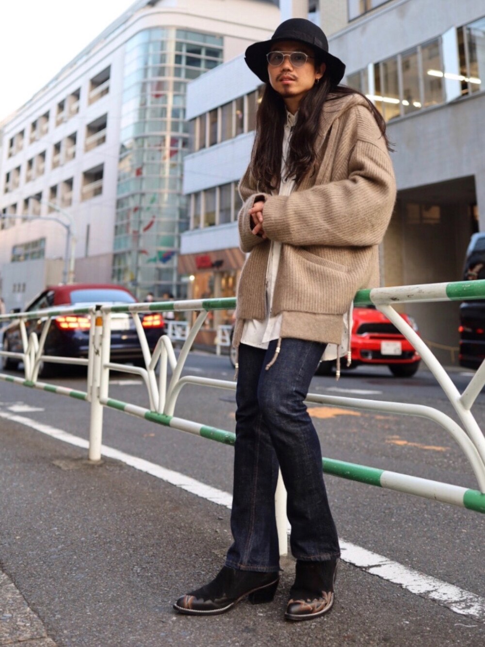 「秋のマイ旬スタイル、大人カジュアル、ニットパーカー、シャツスタイル、秋コーデ、FACCIES、Azuma.、BED J.W. FORD、ROYAL FLASH」｜「BED J.W. FORDのアイテム（帽子、ブラック系）」を使った、AOKIFLASH‼︎!さん（メンズ・166cm）の秋コーディネートの1枚目の写真