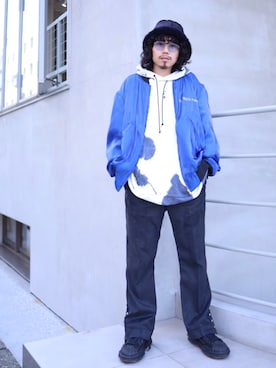 「タイダイ」｜「アイテム（ブルゾン）」を使った、AOKIFLASH‼︎!さん（メンズ・166cm）の冬コーディネート