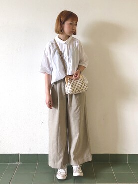 「通勤穿搭」｜「アイテム（ハンドバッグ）」を使った、KEROYOさん（レディース・167cm）の夏コーディネート
