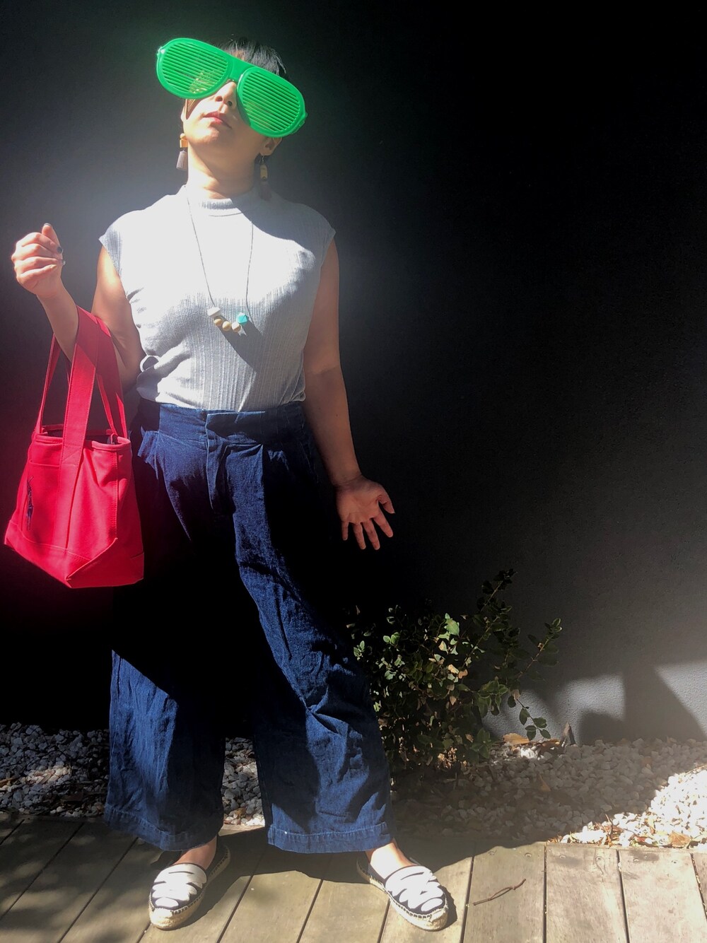 「simple、casual、アラフォーママコーデ」｜「GLASSONSのアイテム（デニムパンツ、ブルー系）」を使った、SHASHAさん（レディース・155cm）の秋コーディネートの1枚目の写真