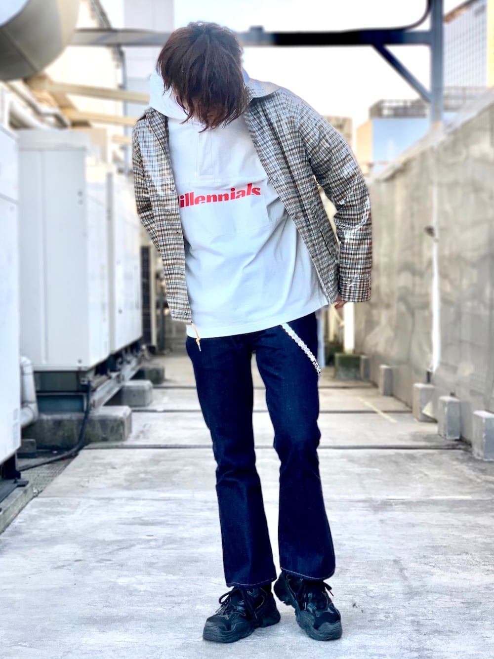 Palm Angelsのデニムパンツを使った人気ファッション