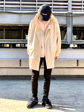 「vetements」｜「アイテム（トレンチコート）」を使った、クリワキタカヒロさん（メンズ・172cm）の春コーディネート